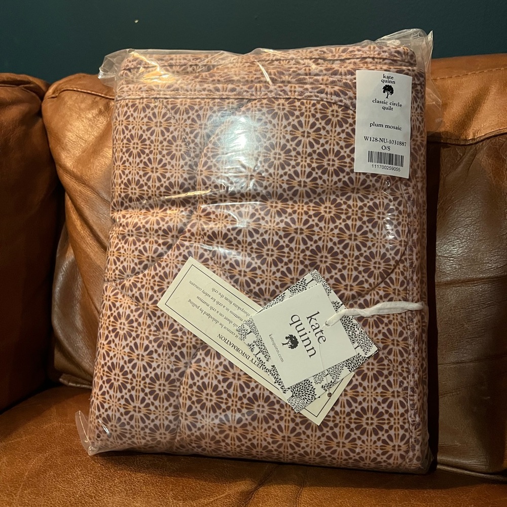 NWT Kate Quinn Plum Mosaic Organic Cotton Quilt